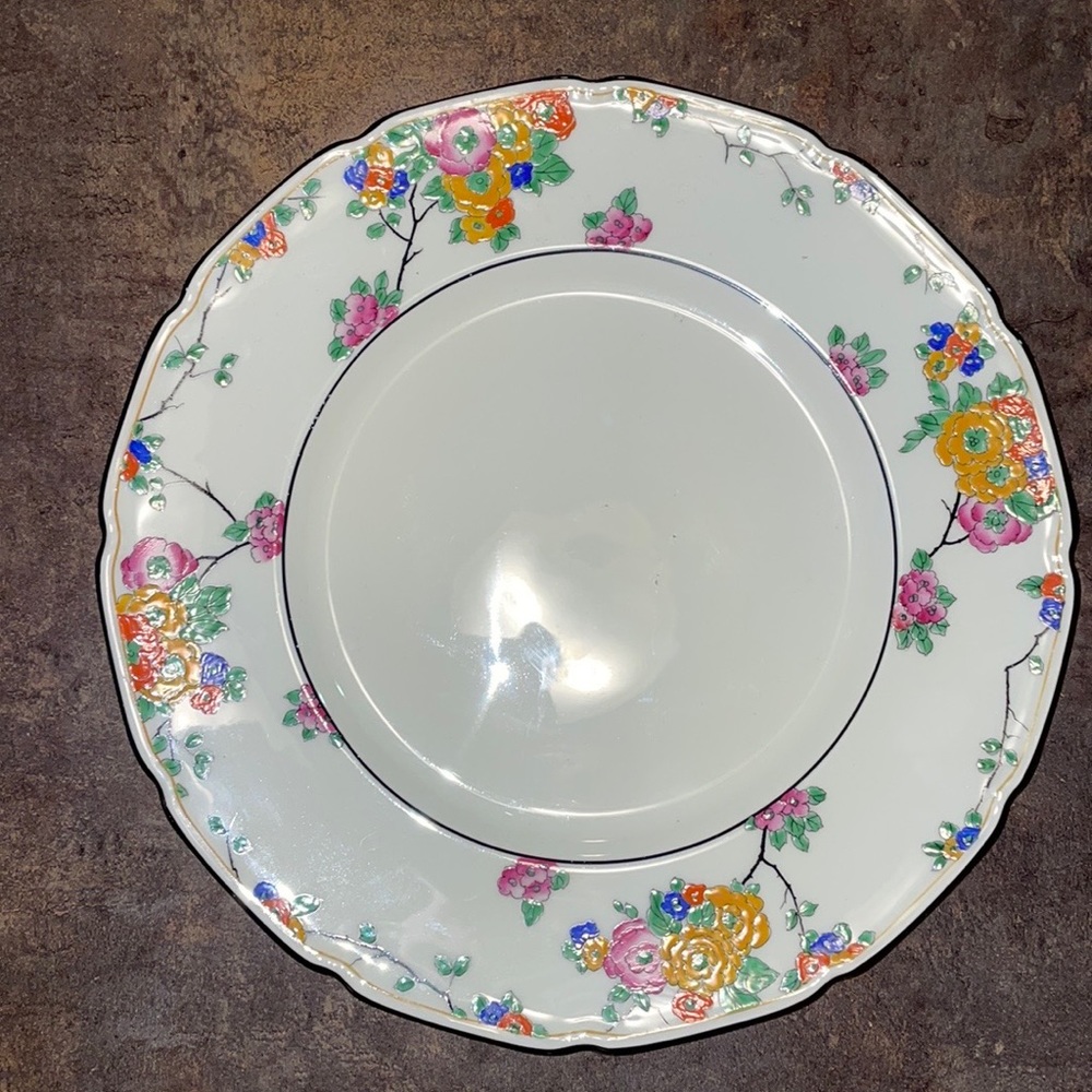 Vintage 1920s royal doulton scalloped dinner plate